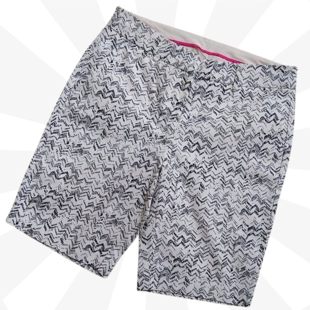 Kenar White Bermuda Mid Rise Shorts Size 2 Flat Front Slash Pockets